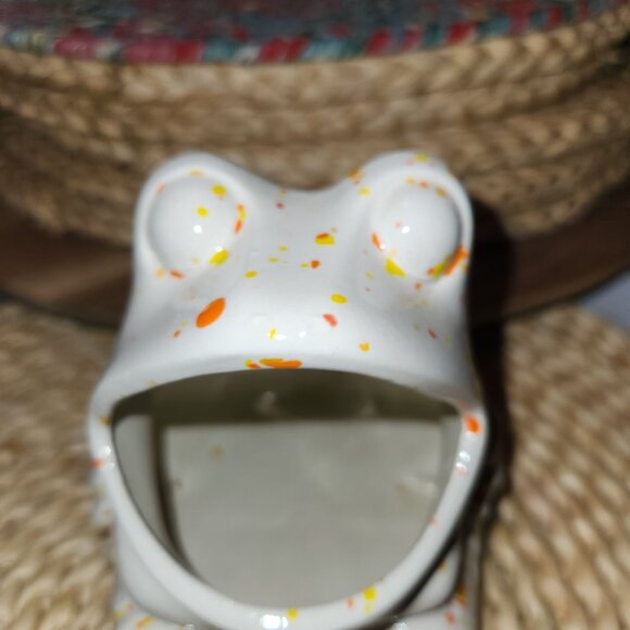 Vintage Ceramic Frog Planter Sponge Holder With Speckled Orange & Yellow Design - Picture 5 of 7